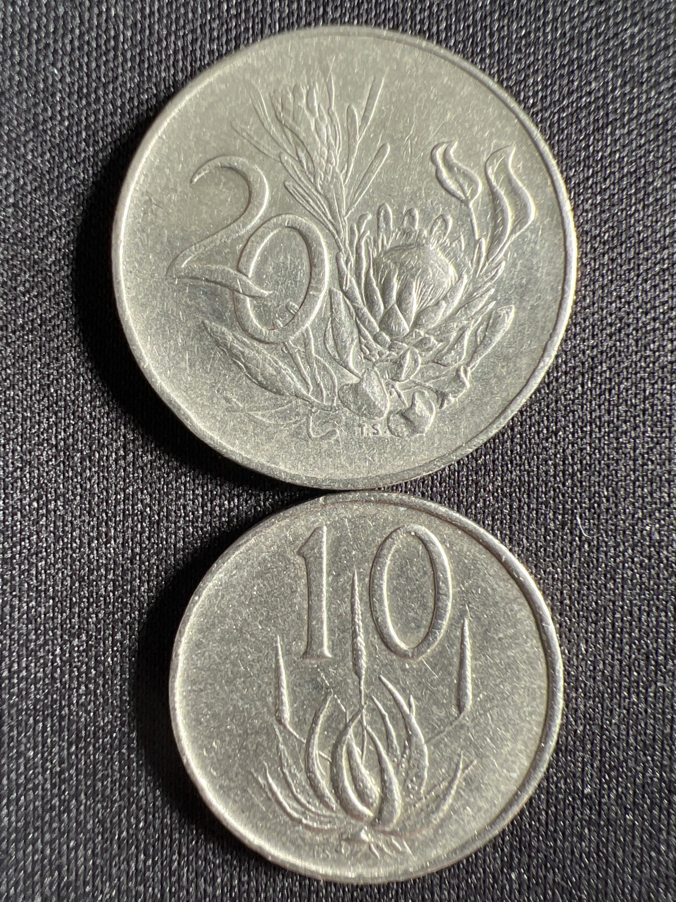 第1期 硬币专场 （无押金，捡漏，全场20包邮，偏远地区除外，接收代拍业务） 南非2枚