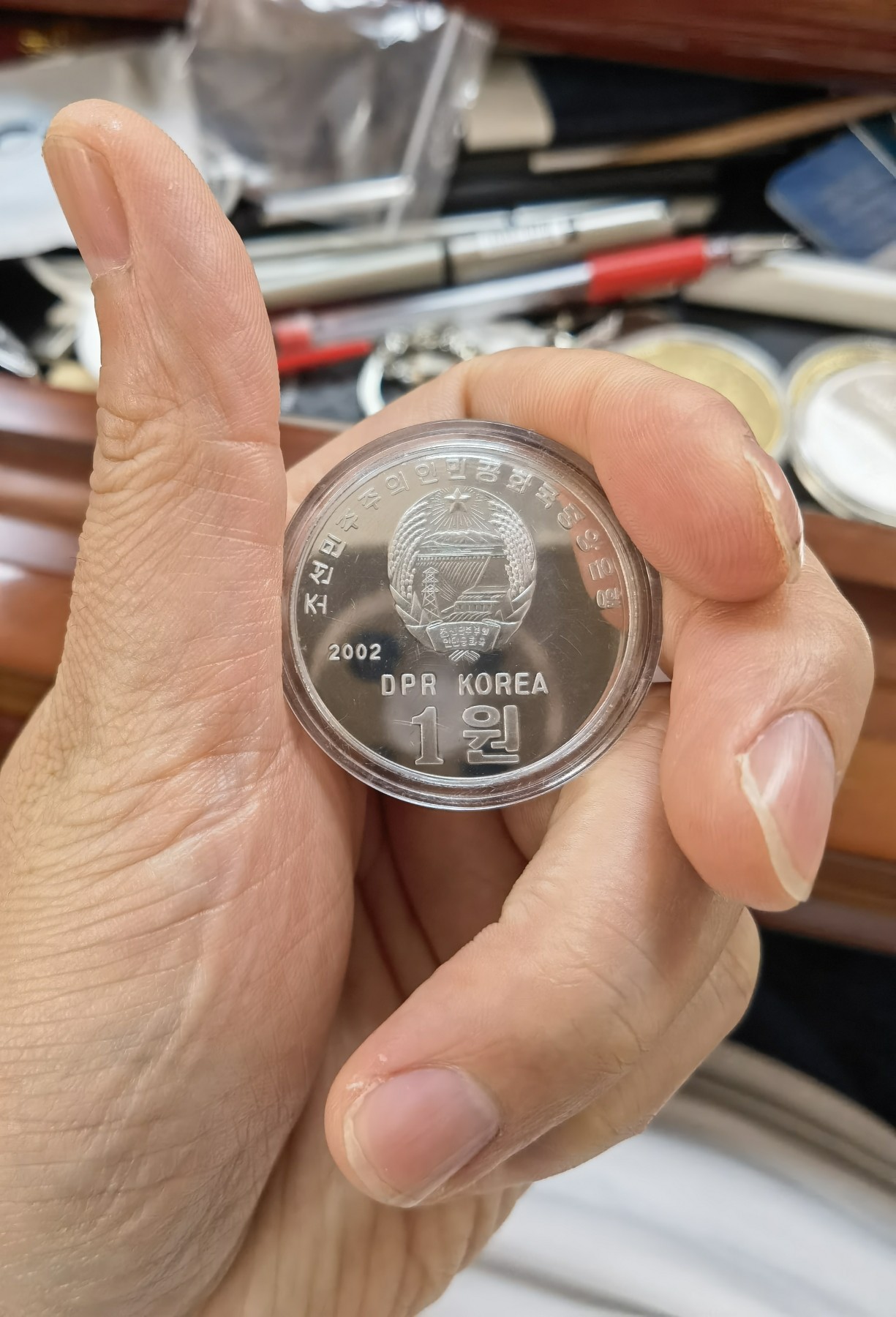 和八月说再见 2002年朝鲜阿里郎银币。