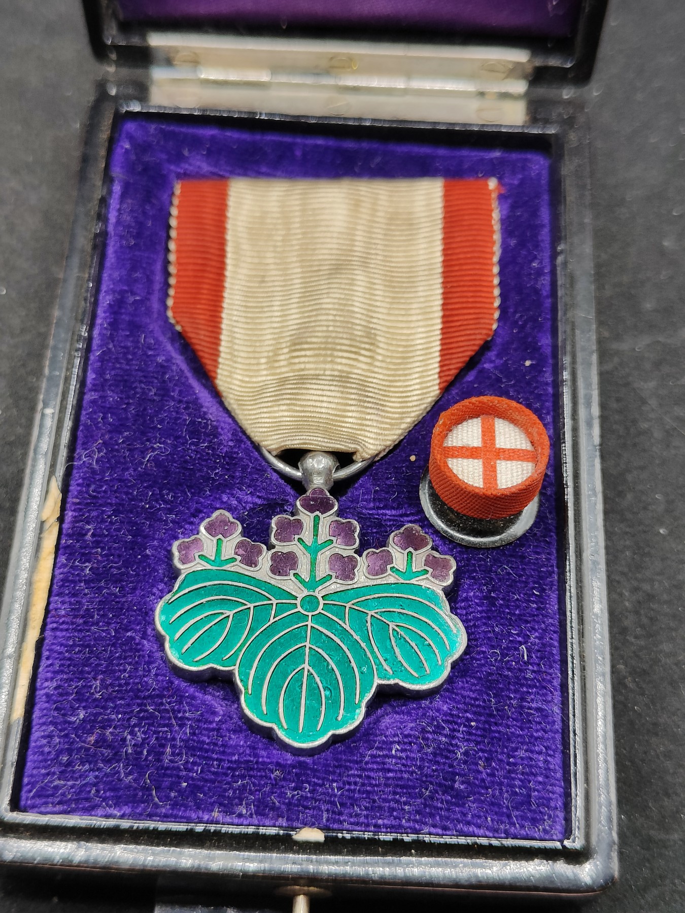 全场0元起拍 第84期 咸鱼国勋章拍卖专场 8月23日（周三）下午6：00开始 日本战时 七等青叶章 银制带盒略