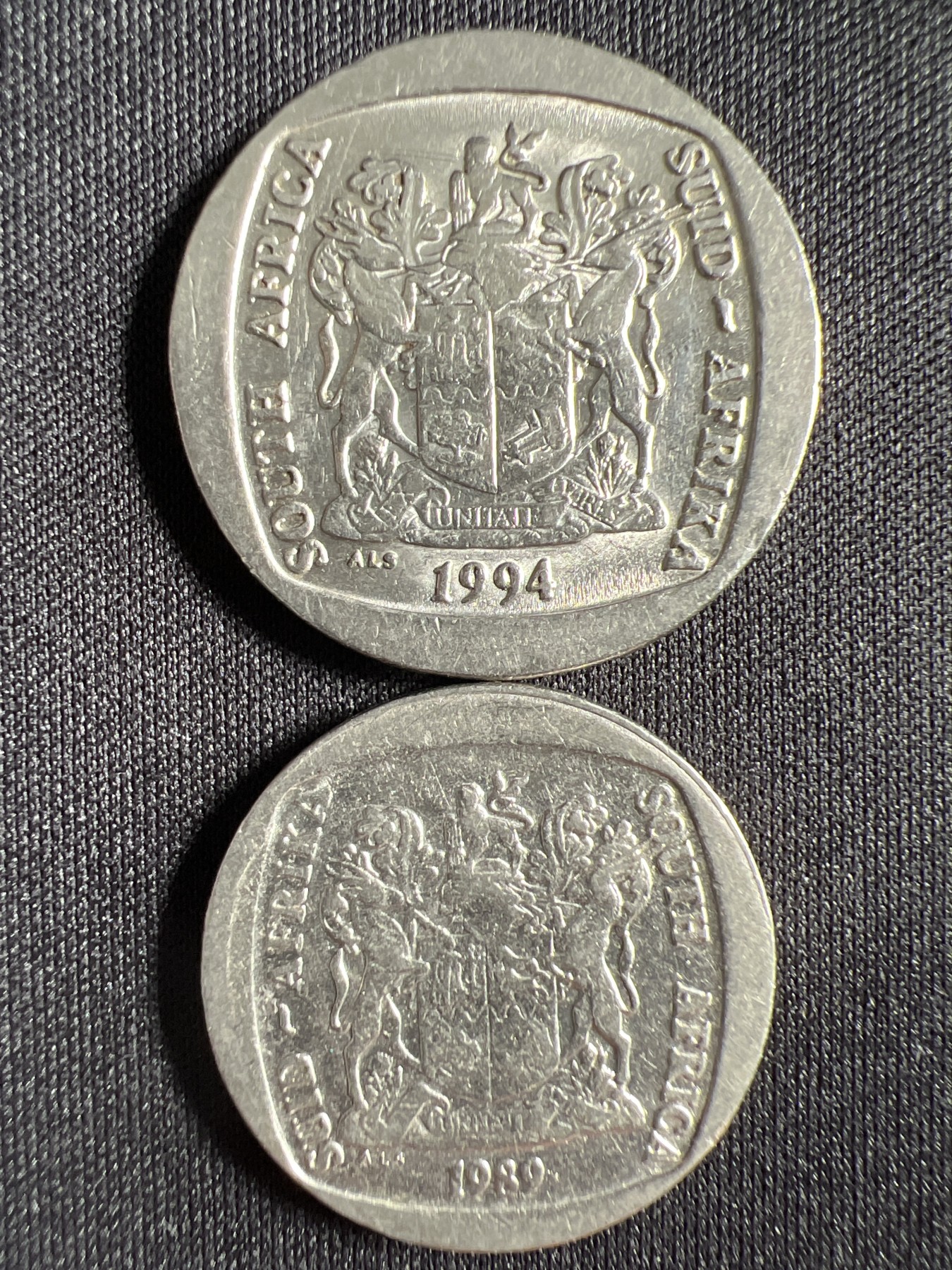 第1期 硬币专场 （无押金，捡漏，全场20包邮，偏远地区除外，接收代拍业务） 南非2枚