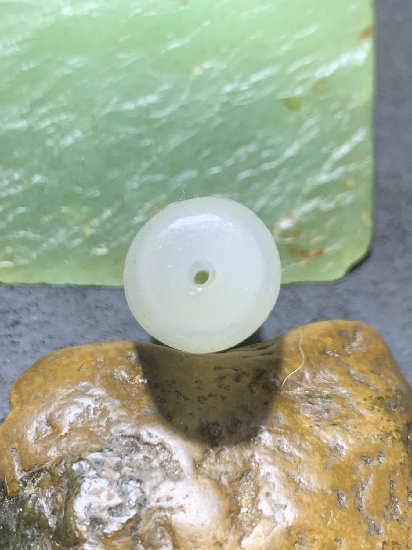 精美高玉化亚光海洋玉髓手工俏色巧雕西游记，横渡通天河意境大桶珠一个！