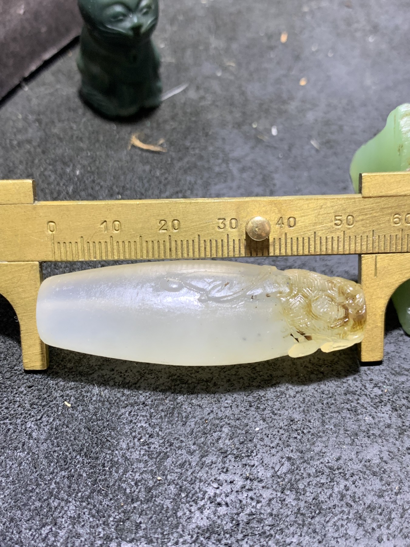 精美高玉化亚光海洋玉髓手工俏色巧雕西游记，横渡通天河意境大桶珠一个！