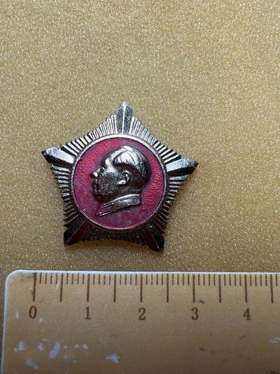 红色收藏真品像章专拍 - 毛主席万岁