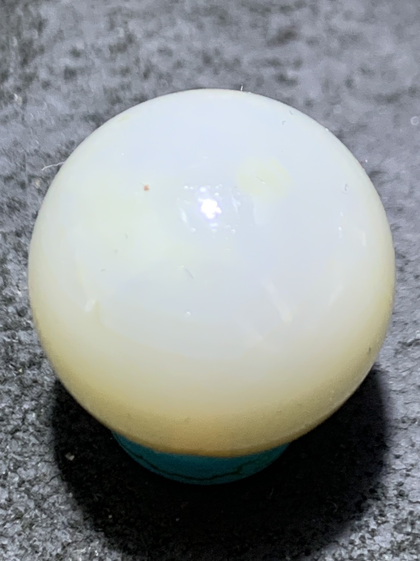 精美高玉化亚光海洋玉髓手工俏色巧雕一念之间圆珠一个！