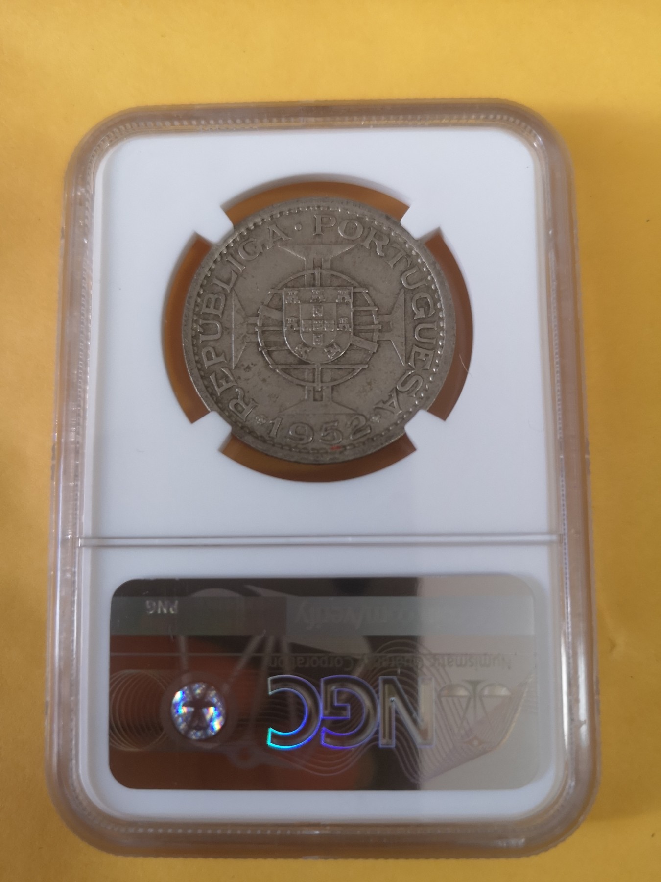 长老汇第35场杂货拍卖 1952澳门5元银币，NGC AU53