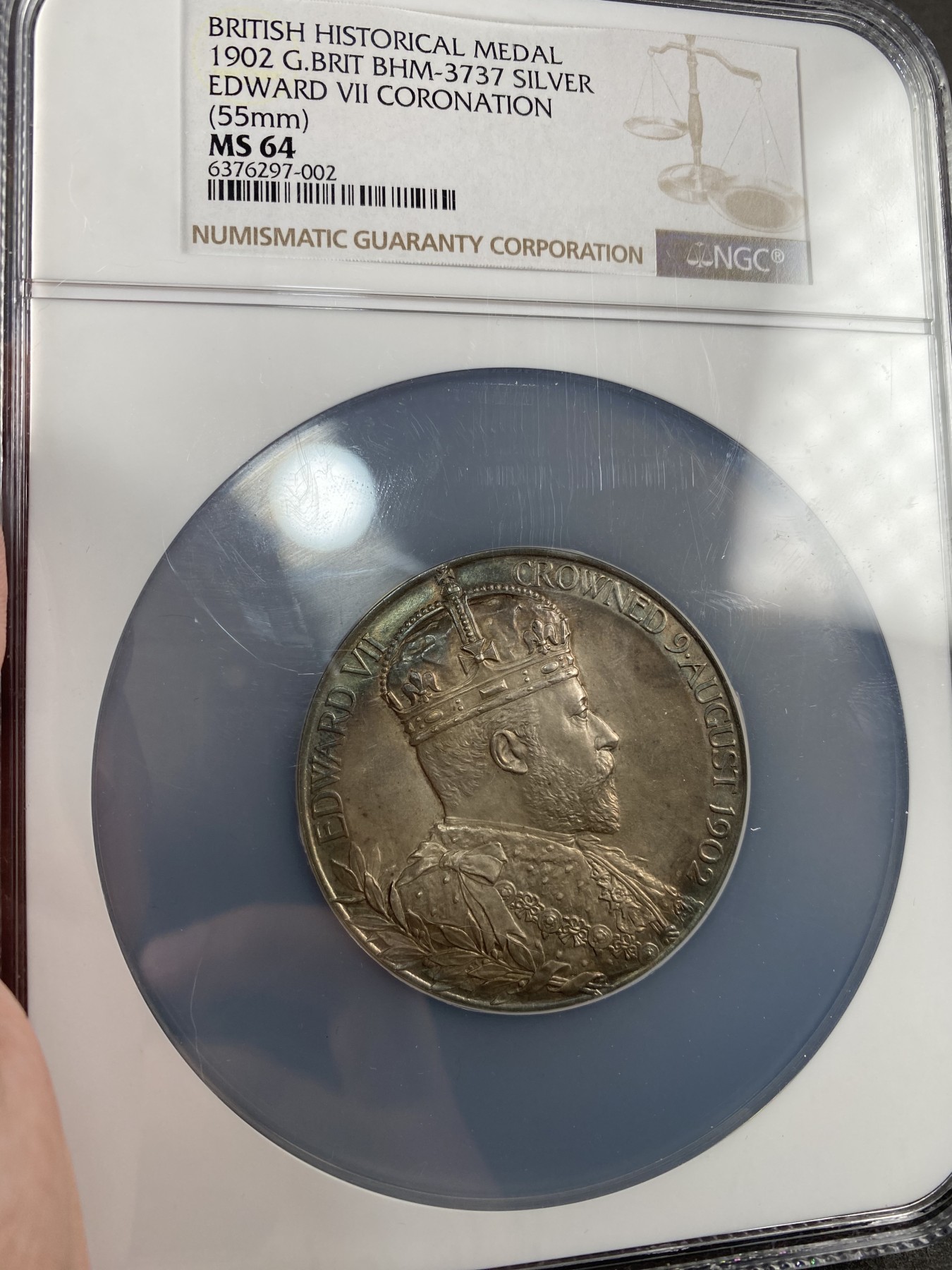 万国钱币拍卖第014期（奢华币宴第一季） NGC MS64 1902年英国爱德华七世加冕登基纪念大银章 五彩原盒彩 大盒装