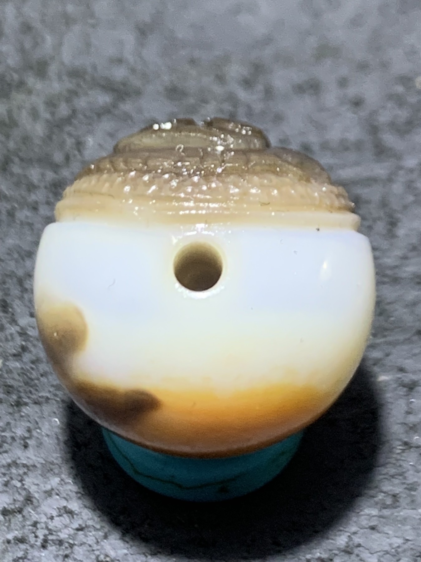 精美高玉化亚光海洋玉髓手工俏色巧雕佛光普照意境圆珠一个！