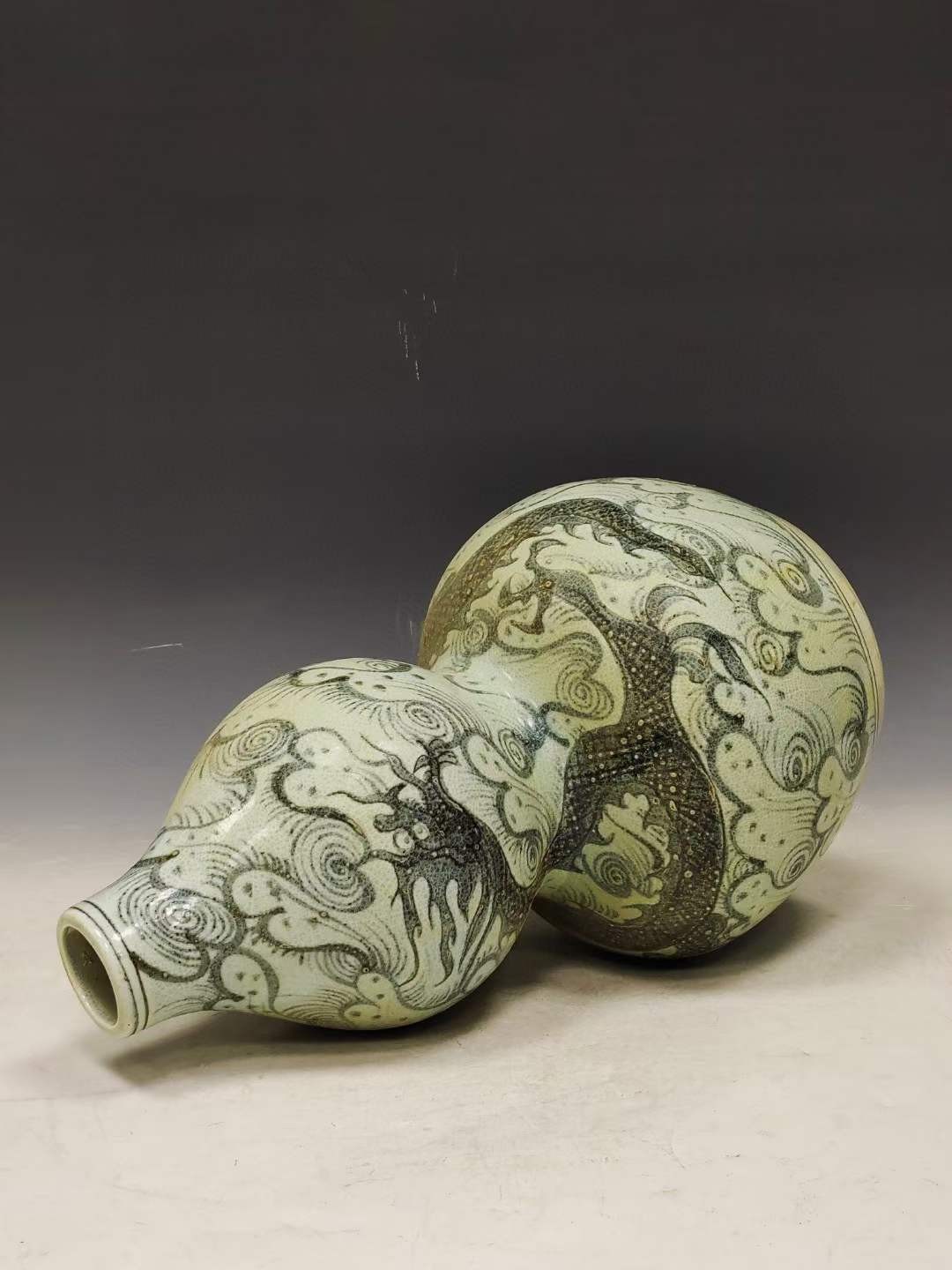 旧藏青花龙纹葫芦瓶 旧藏青花龙纹葫芦瓶