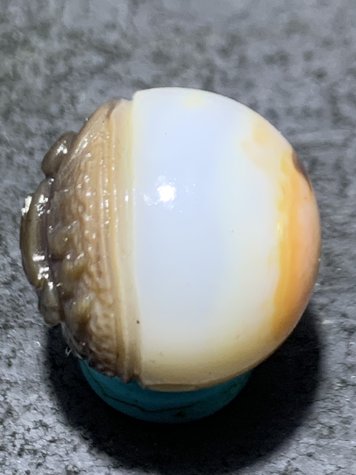 精美高玉化亚光海洋玉髓手工俏色巧雕佛光普照意境圆珠一个！