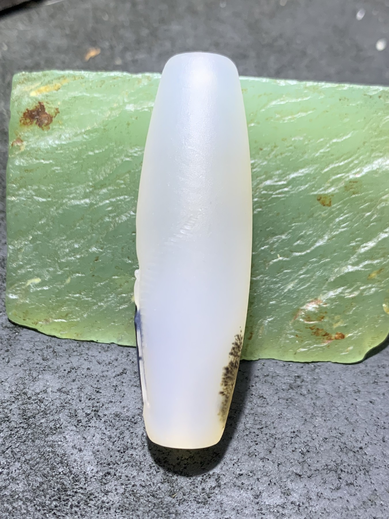 精美高玉化亚光海洋玉髓手工俏色巧雕登天梯意境大桶珠一个！