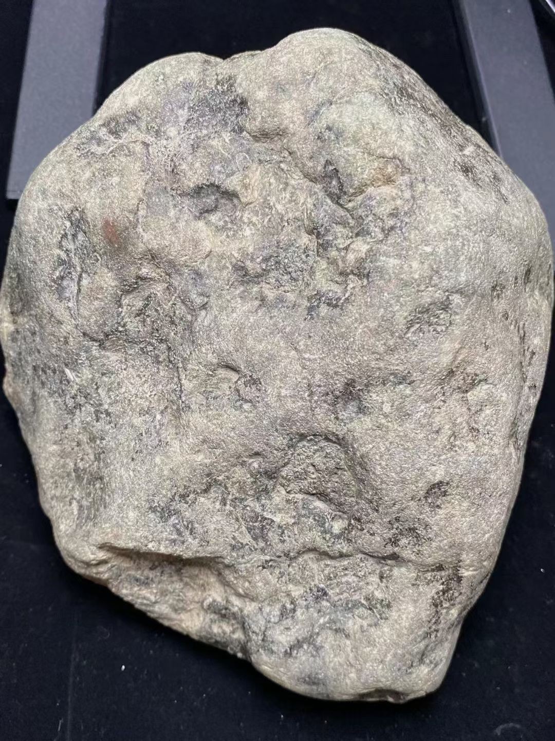 AF-FQ006    6.3公斤老敞口莫西沙开窗冰晴手镯料，整个料子无裂，品相完美，打灯冰透，可玩冰晴手镯的料哦，性价比高高，喜欢的朋友速秒，