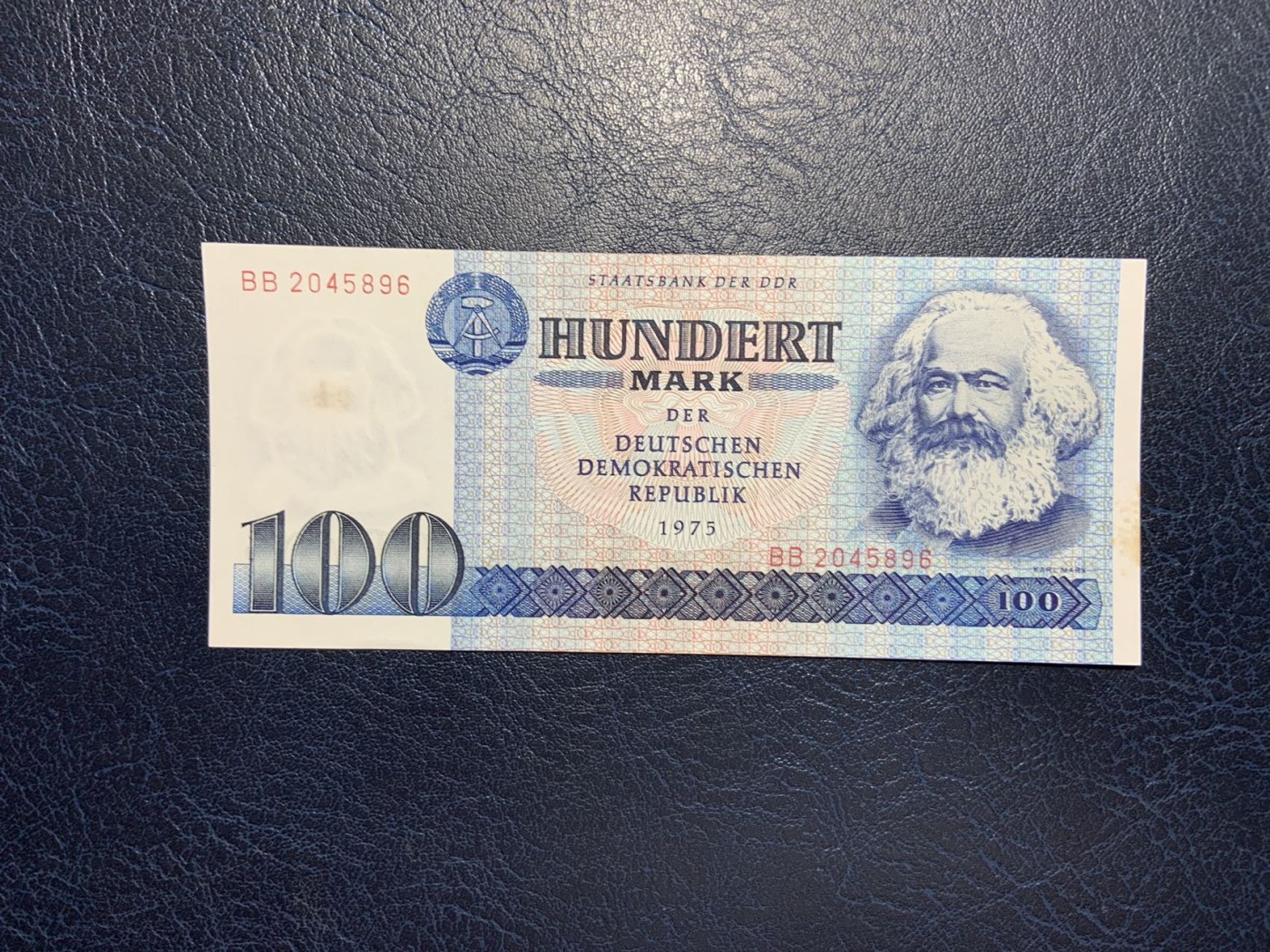 收藏联盟Quantum Auction 第283期拍卖  德国民主国家1975年100马克 品相UNC- 东柏林街景