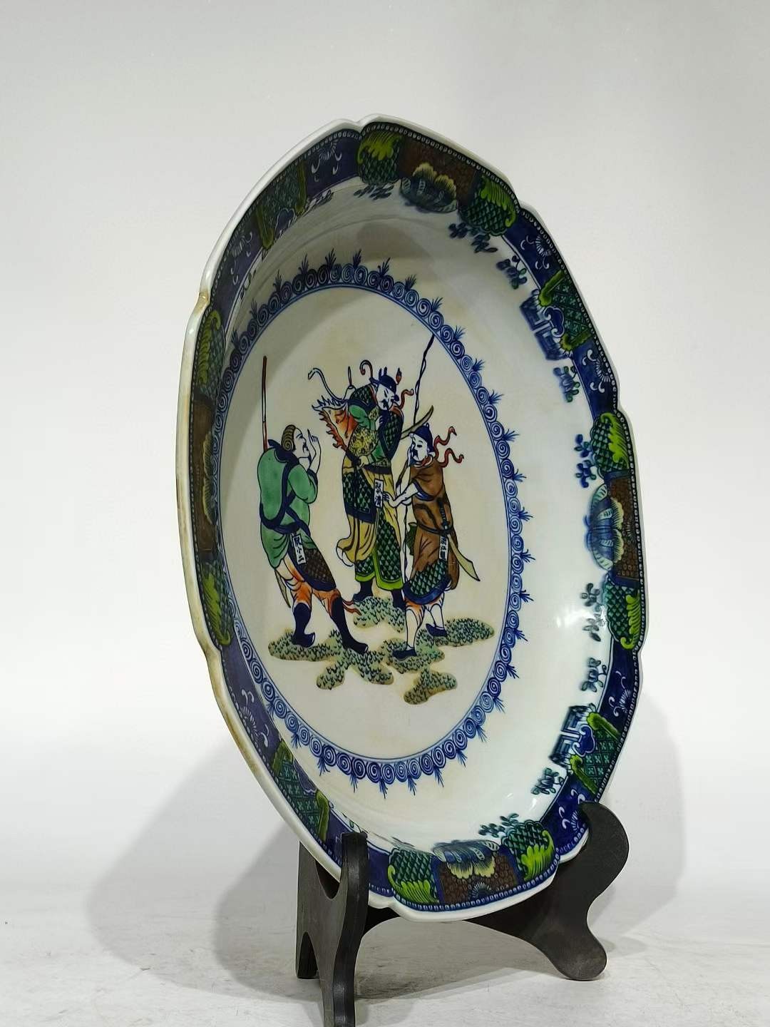 美品·款识“一善堂制”精工细作满工青花粉彩历史人物故事纹赏盘