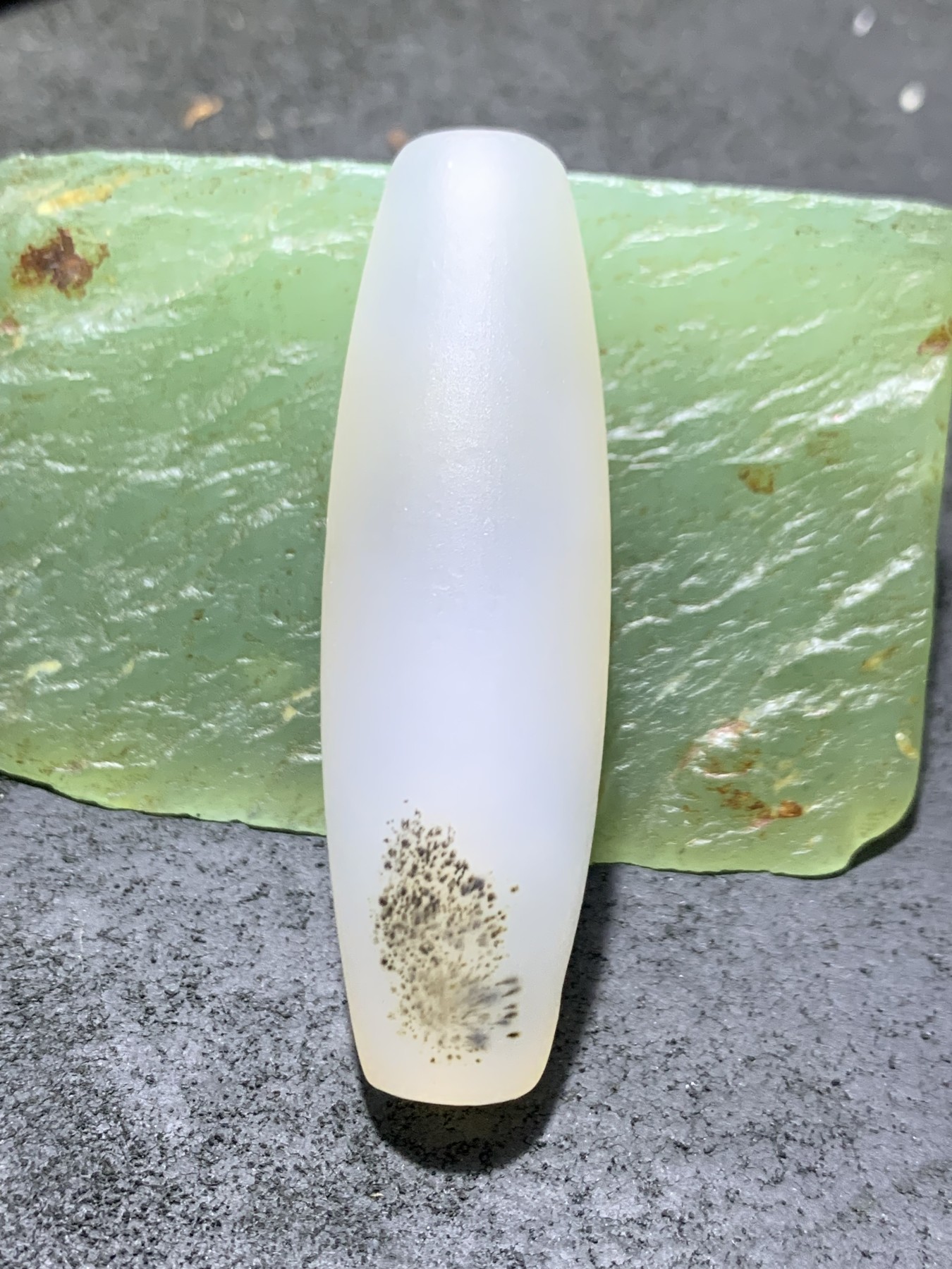 精美高玉化亚光海洋玉髓手工俏色巧雕登天梯意境大桶珠一个！