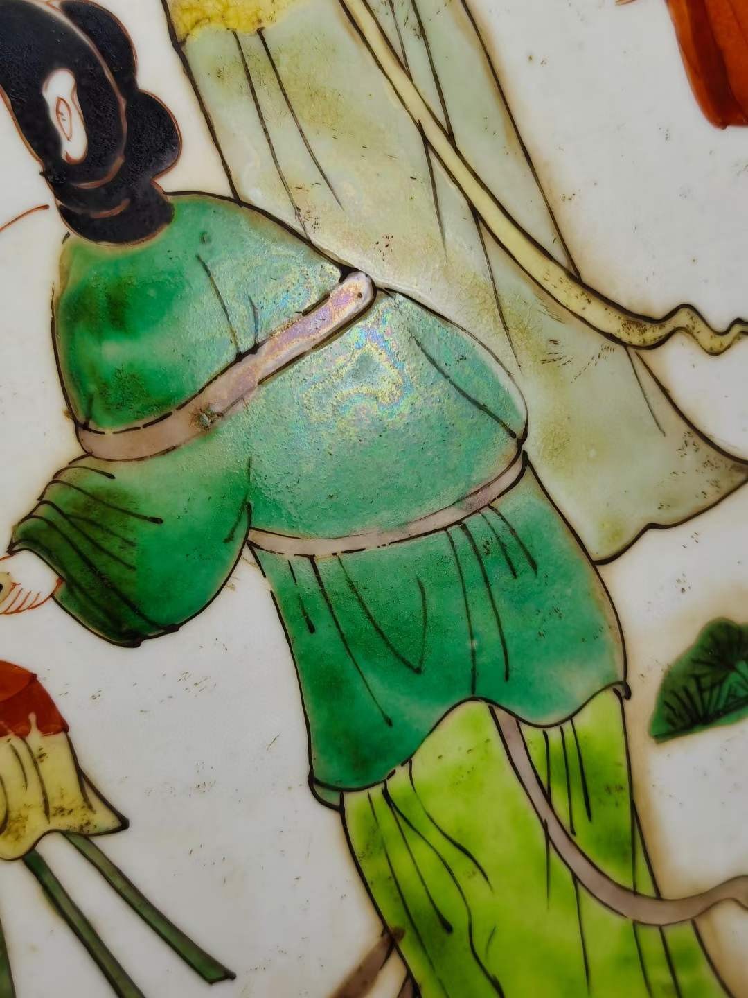 美品·款识“大清康熙年制”精工细作满工五彩通景仕女人物故事纹卷缸。