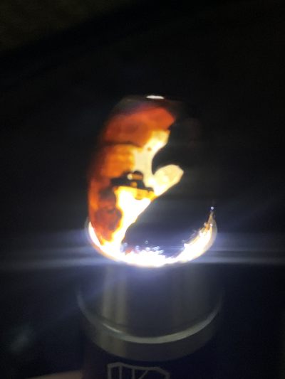 精美冰飘亚光战国红玛瑙手工俏色巧雕引蛇出洞桶珠一个， 精美冰飘亚光战国红玛瑙手工俏色巧雕引蛇出洞桶珠一个，