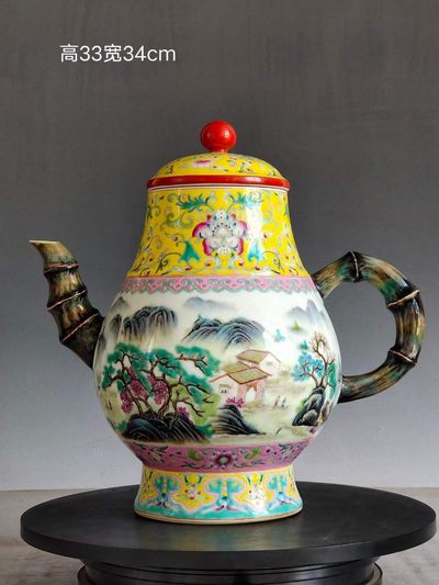 美品·款识“大清乾隆年制”精工细作满工粉彩山水纹执壶。 - 美品·款识“大清乾隆年制”精工细作满工粉彩山水纹执壶。