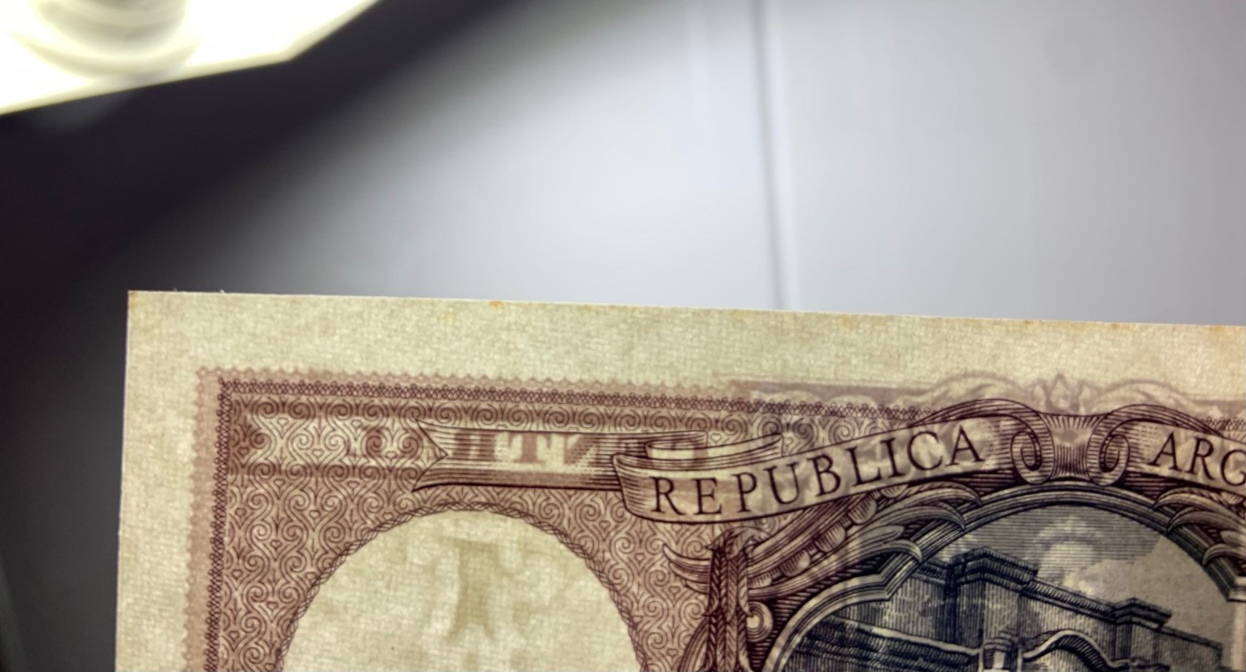 收藏联盟Quantum Auction 第283期拍卖  阿根廷1962年1比索 品相UNC 边角有瑕疵