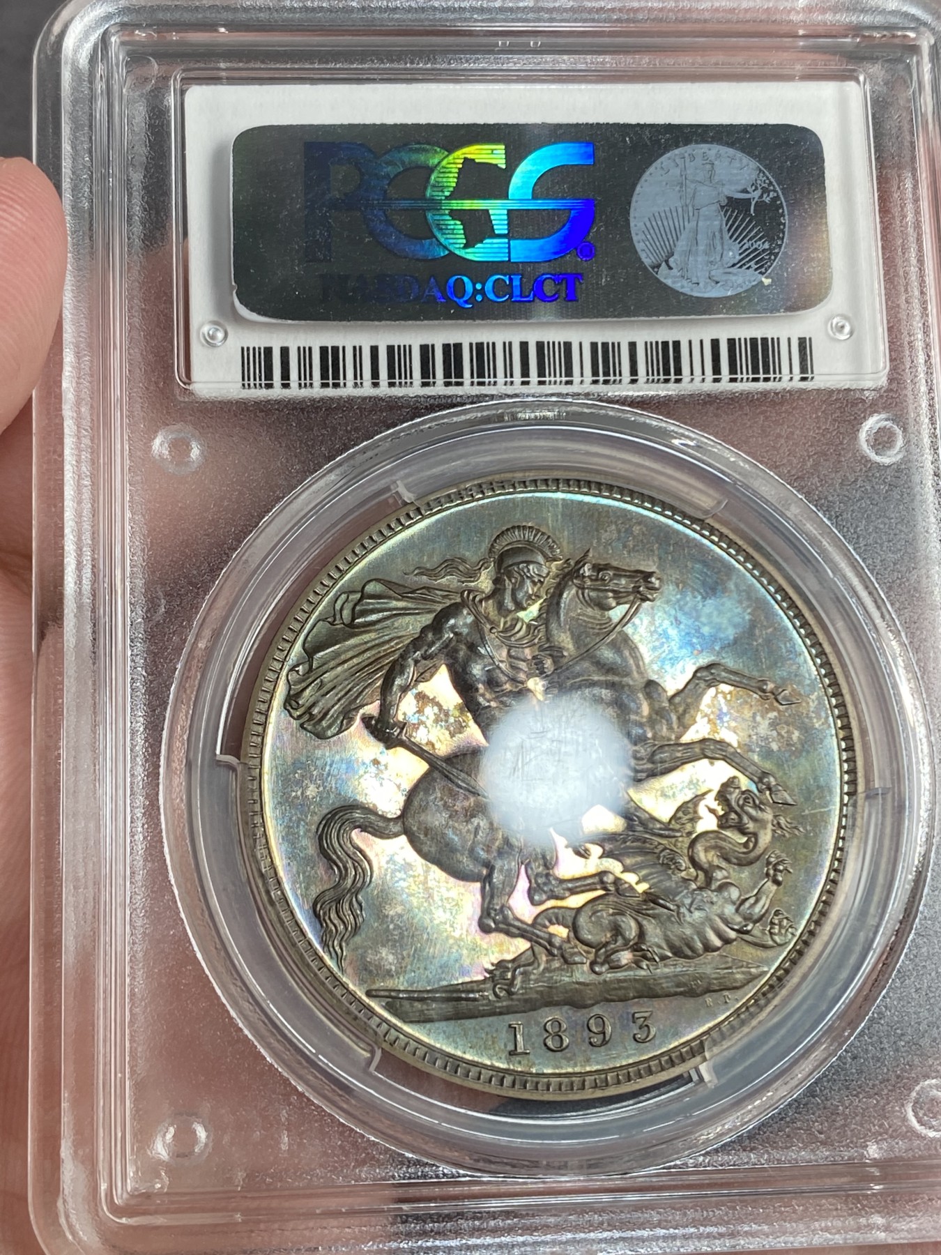 万国钱币拍卖第014期（奢华币宴第一季） PCGS PR64 1893年英国维多利亚女王披纱马剑1克朗 精致+镜面+原盒五彩=收藏 不用多介绍 这样的组合无法不让人心动