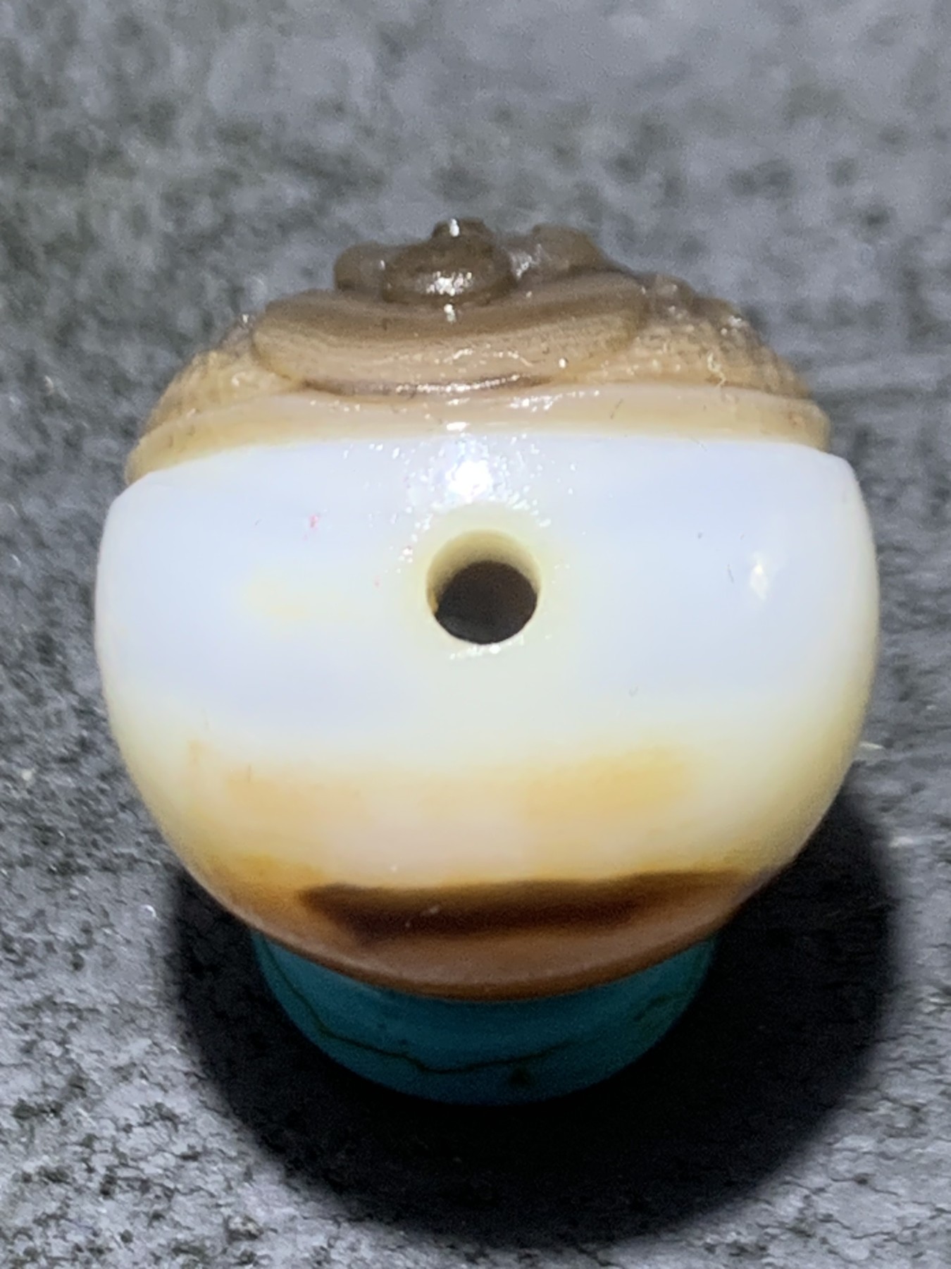 精美高玉化亚光海洋玉髓手工俏色巧雕佛光普照意境圆珠一个！