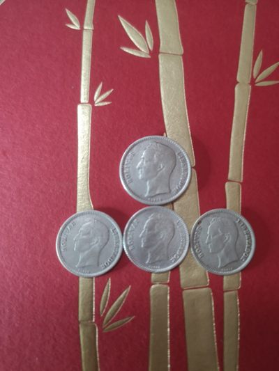 长老汇第36场老银币杂货拍卖 - 1954委内瑞拉玻利瓦尔10分+50分银币