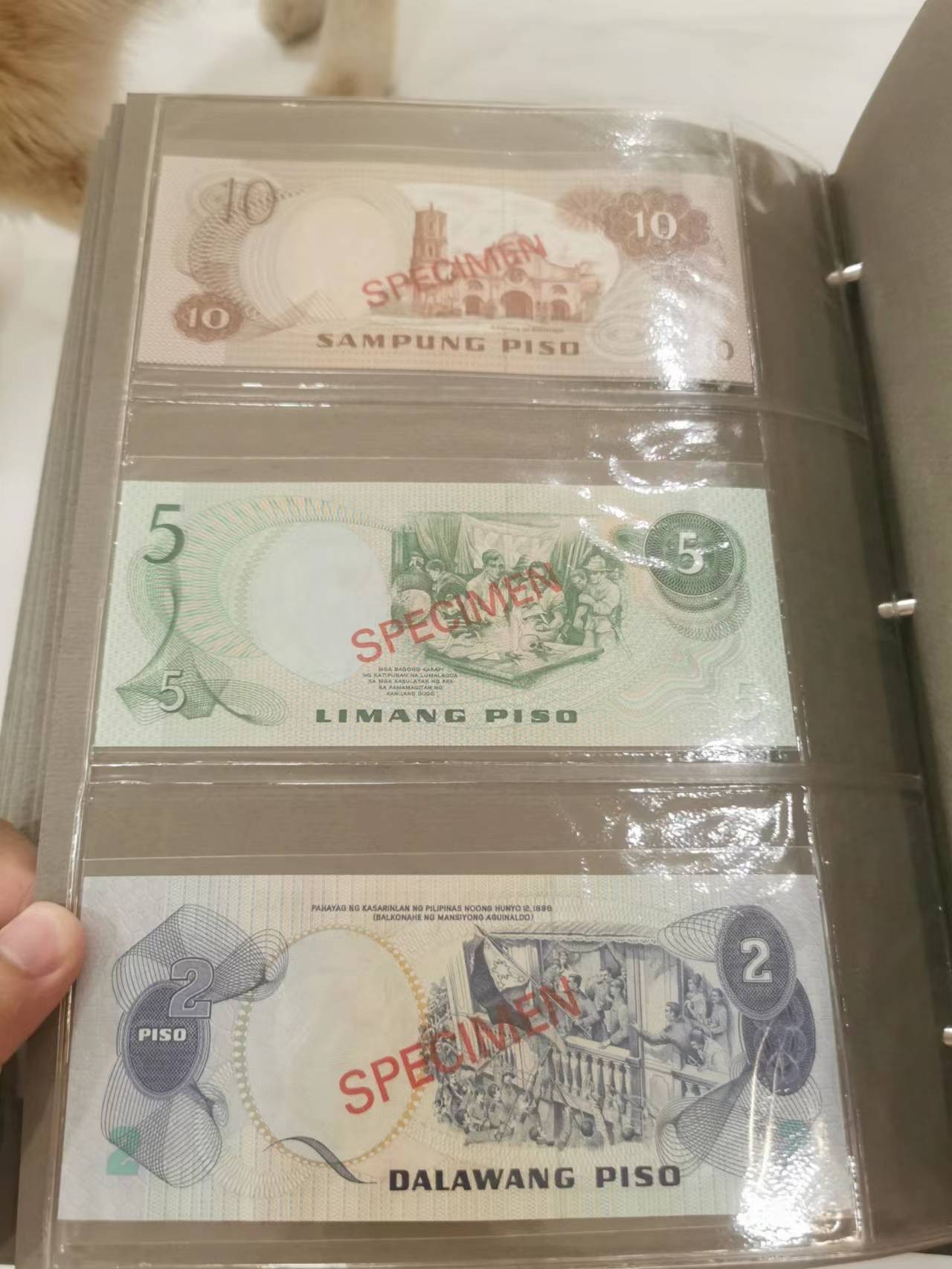 249.【鲸贝乐淘★两拍包邮】三字经·第“三纲者，君臣义”号拍卖 【菲律宾🇵🇭★全同号带三证书全套票样样币】1978年6张全套票样样币，全新全品UNC，2.5.10.20.50.100比索，拍中整本送册子