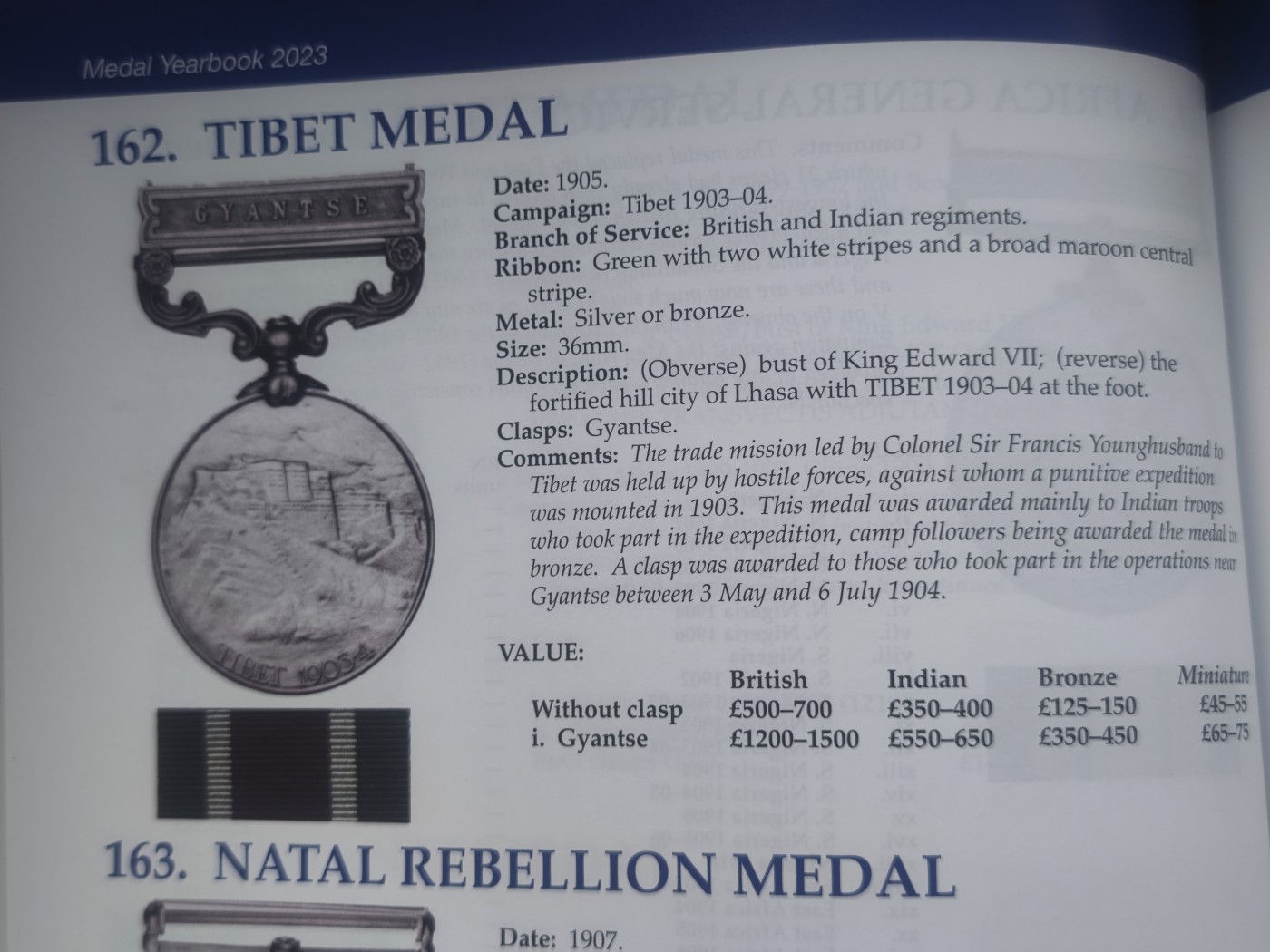 世界精品徽章收藏拍卖-七夕专场 最后一本！！！英章工具书，《Medal Yearbook》2023最新版，最权威的英章收藏指导书，非常非常厚重的一本书，一本书直接入门英章。