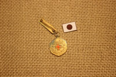 妇人会一等有功章，战时式样  妇人会一等有功章，战时式样 