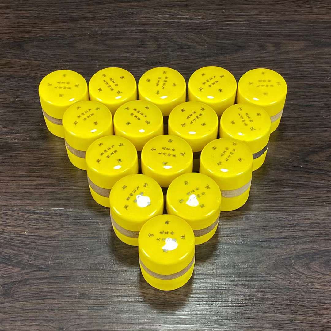 乡下收得大清御药鹿茸粉，宫廷御用，采用天然材料，保存完整，实物如图（单个售价）