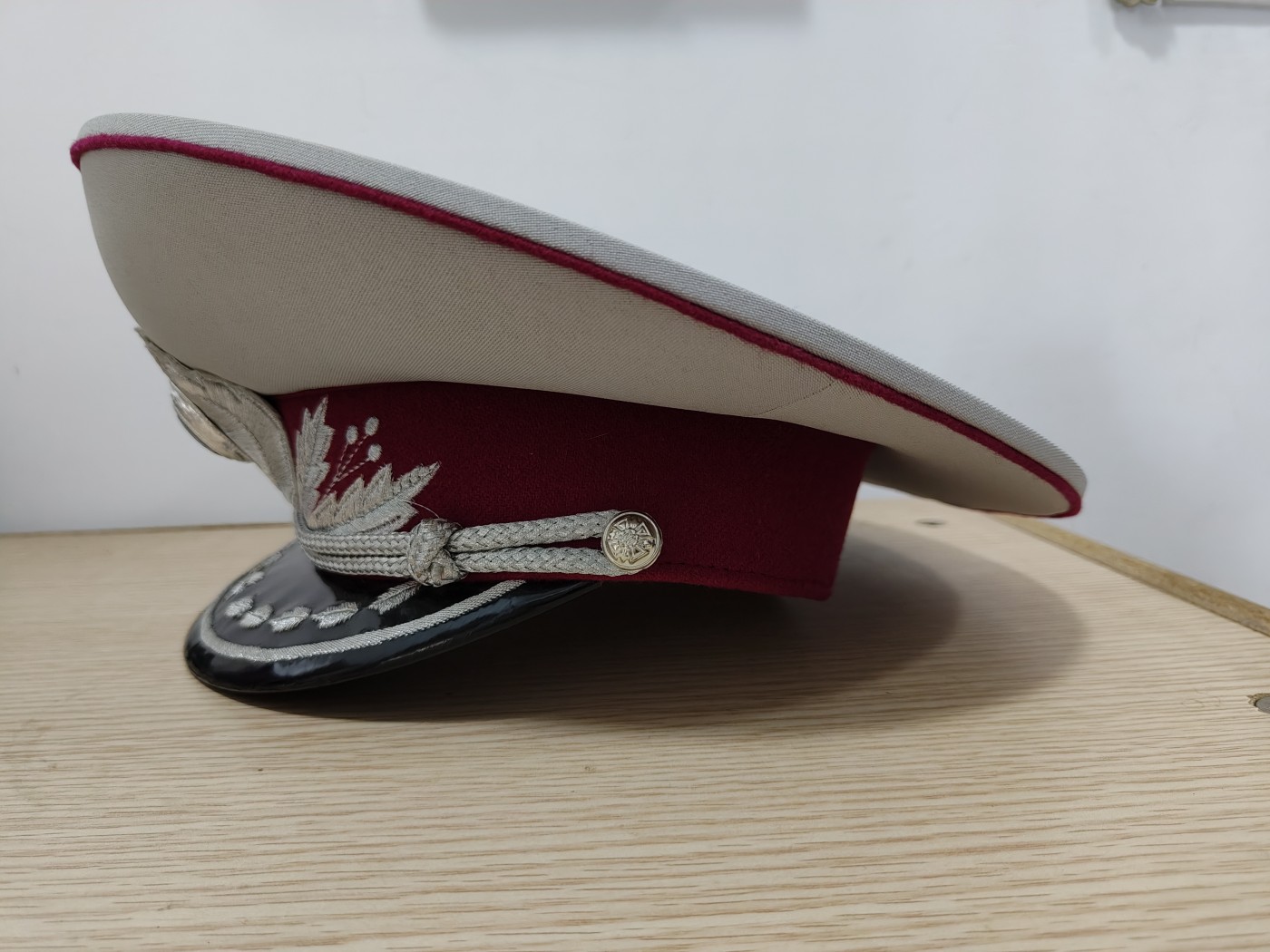 全场0元起拍 第85期 咸鱼国勋章拍卖专场 8月27日（周日）下午6：00开始 乌克兰将官礼服帽 61CM