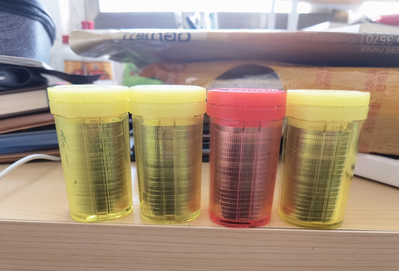 和八月说再见 泰山，武夷山，黄山，峨眉山纪念币4桶原卷。每桶面值100元。