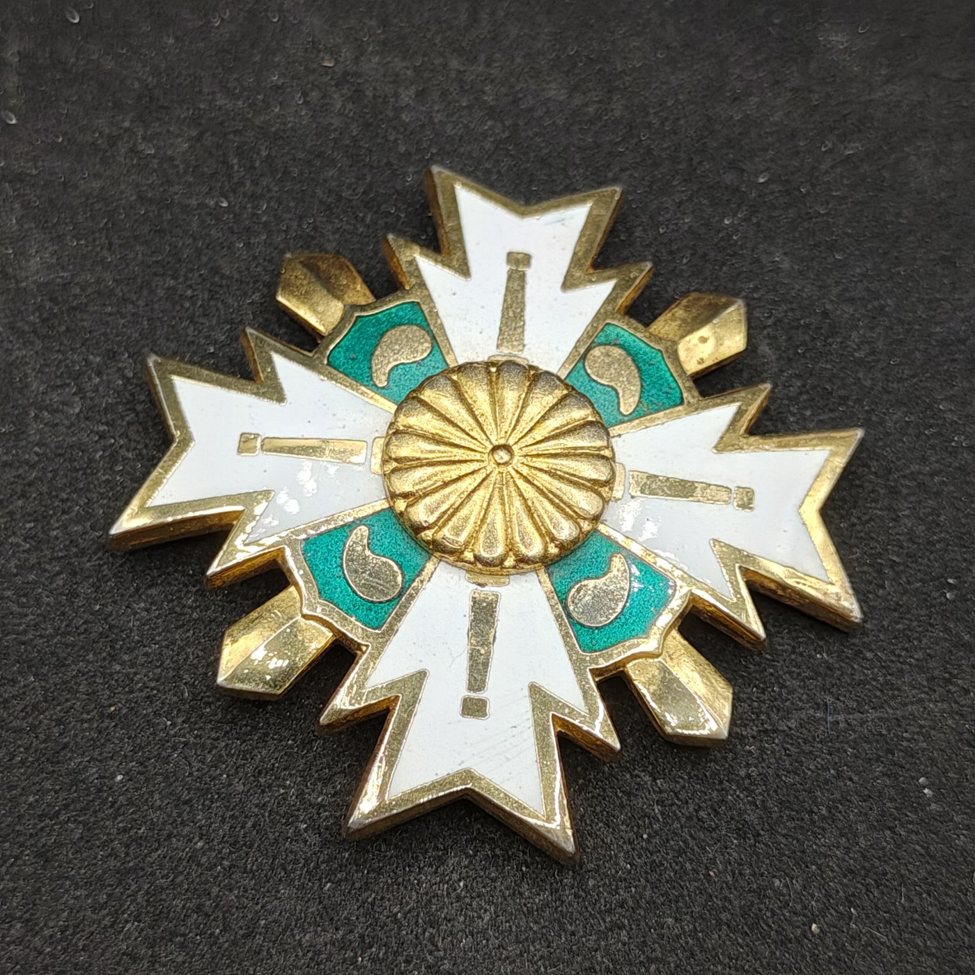 全场0元起拍 第85期 咸鱼国勋章拍卖专场 8月27日（周日）下午6：00开始 平成登基纪念 日本消防平成大礼纪念章 大型章