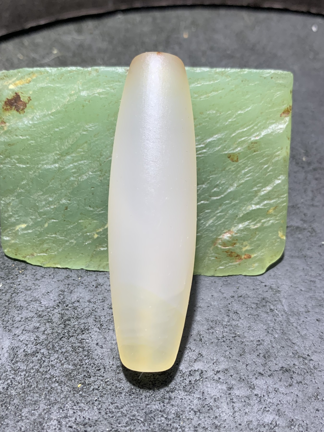 精美高玉化海洋玉髓手工雕刻祥云纹悟字大桶珠一个！