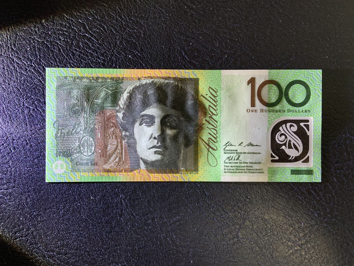 收藏联盟Quantum Auction 第284期拍卖  澳大利亚2014年100元首发AA冠 品相全新UNC 传奇英雄 莫纳什