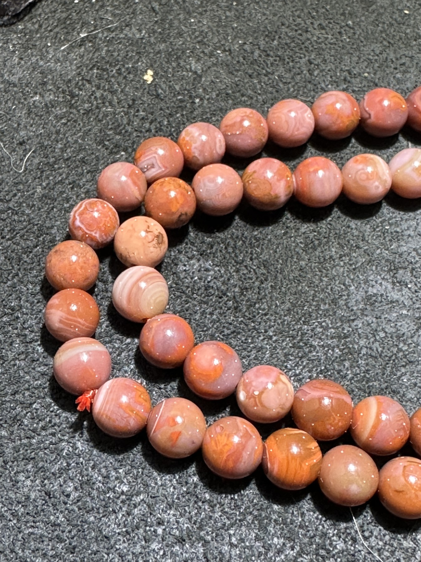 精美川料南红玛瑙108手串（ 项链）一条，