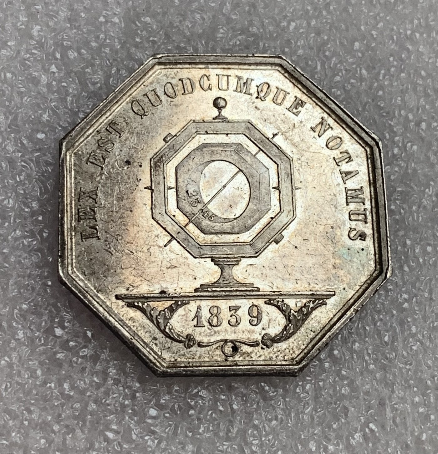 瓶子🏺第106期拍卖会  法国1839年公证人JETON银质八角  32毫米14.7克
