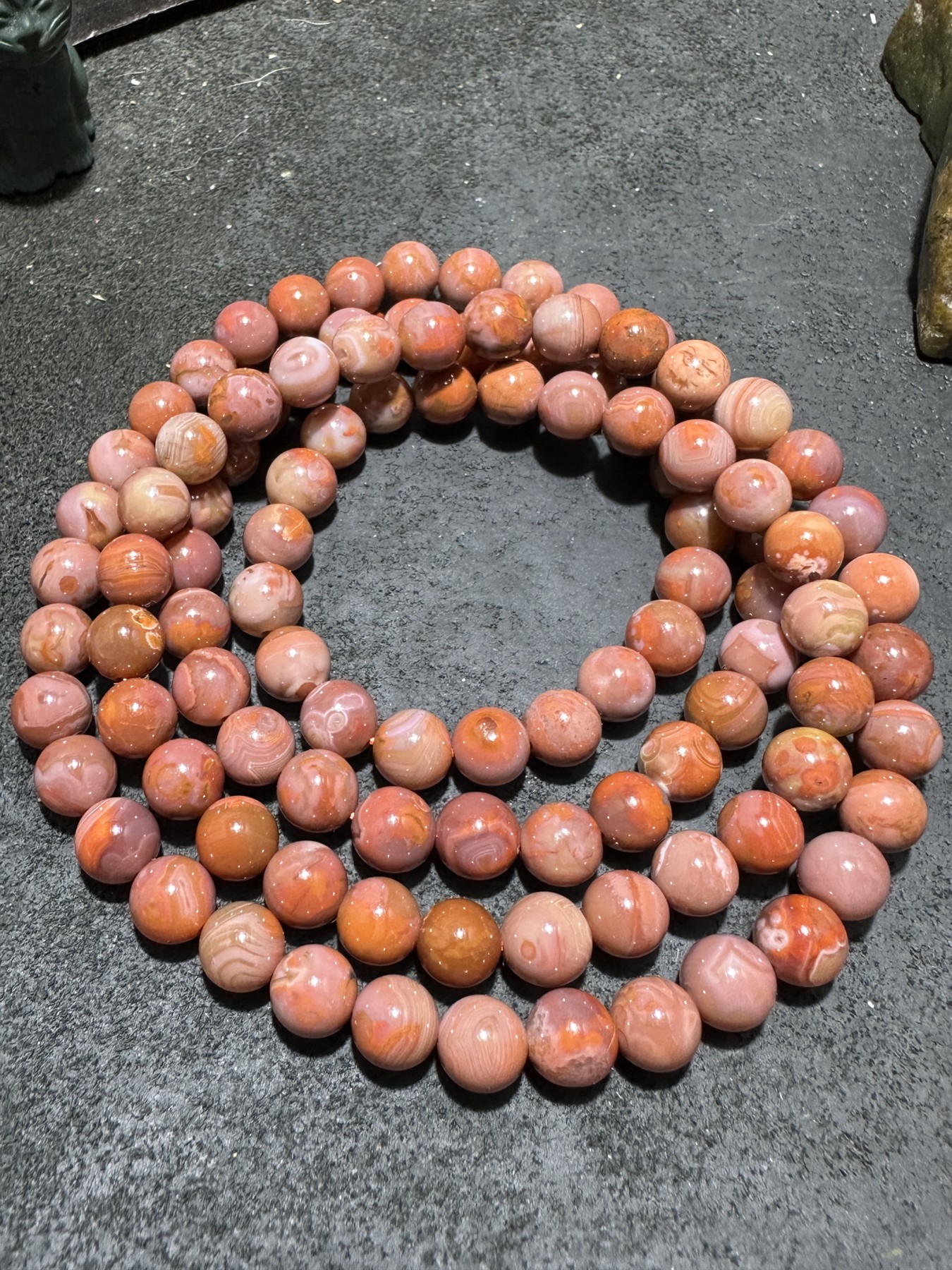 精美川料南红玛瑙108手串（ 项链）一条，