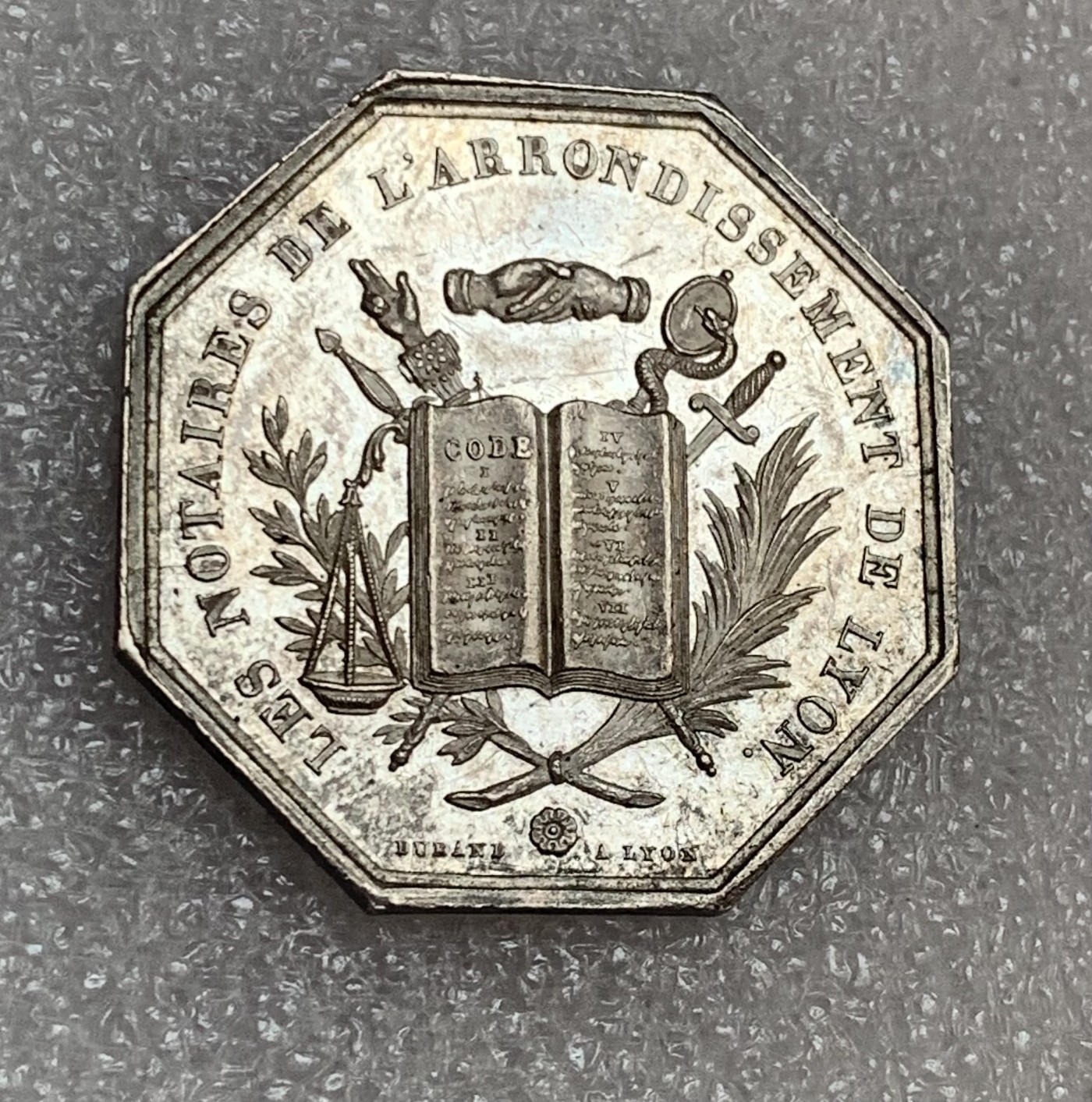 瓶子🏺第106期拍卖会  法国1839年公证人JETON银质八角  32毫米14.7克