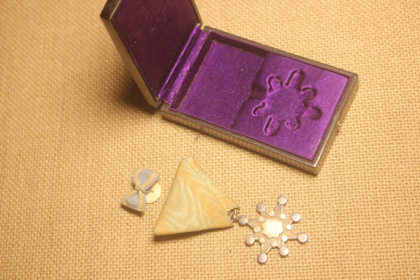 八等瑞宝，明治式样 