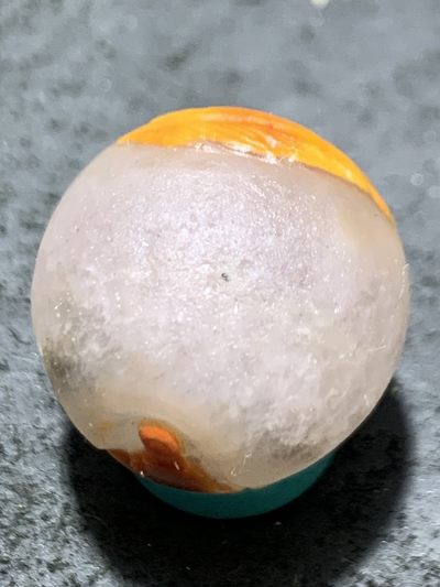 精美亚光冰飘战国红玛瑙手工俏色巧雕一夜成佛意境珠一颗！ 精美亚光冰飘战国红玛瑙手工俏色巧雕一夜成佛意境珠一颗！