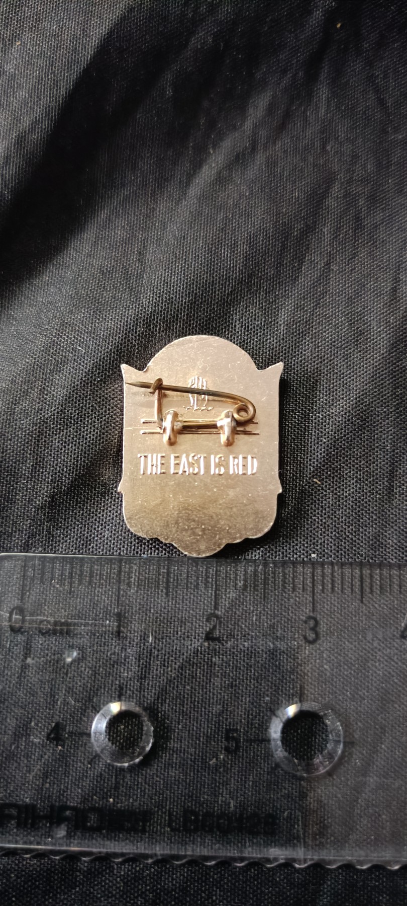 全场0起0押金！ 精品像章，红色文献！ 精品异形外文章！当时赠送给外国友人的