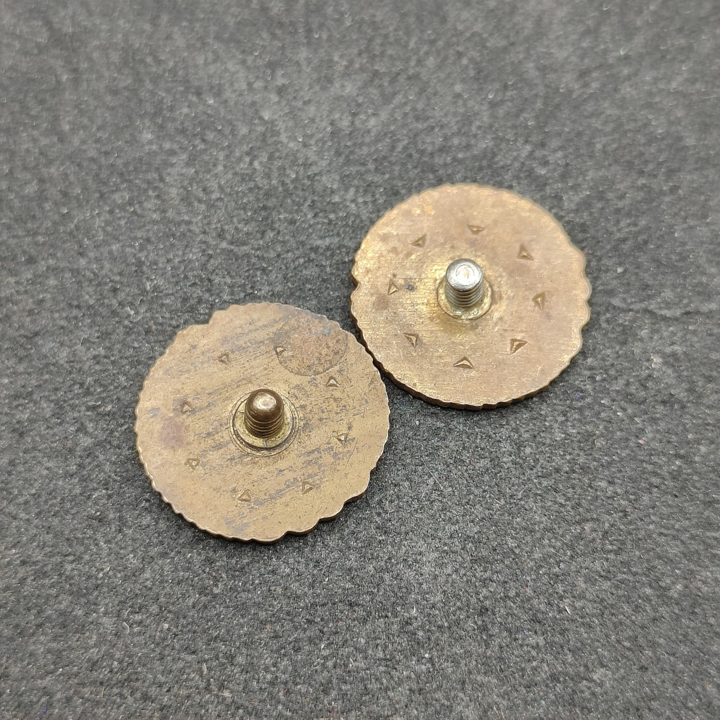 全场0元起拍 第86期 咸鱼国勋章拍卖专场 8月30日（周三）下午6：00开始 日本战前 铁道省领章一对