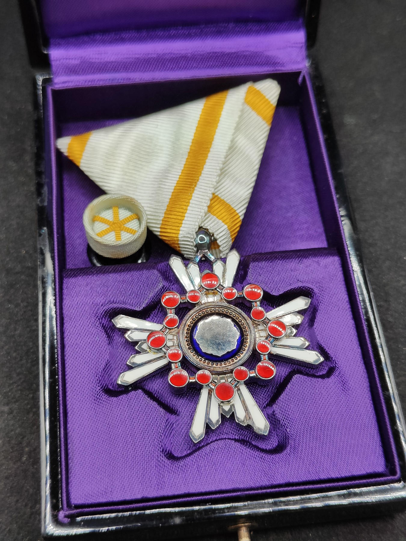 全场0元起拍 第86期 咸鱼国勋章拍卖专场 8月30日（周三）下午6：00开始 日本六等瑞宝章 银制带盒略 珐琅无损