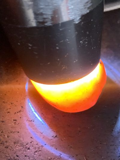 精美亚光高玉化原皮战国红玛瑙手工雕刻义字随形吊坠一颗！ 精美亚光高玉化原皮战国红玛瑙手工雕刻义字随形吊坠一颗！