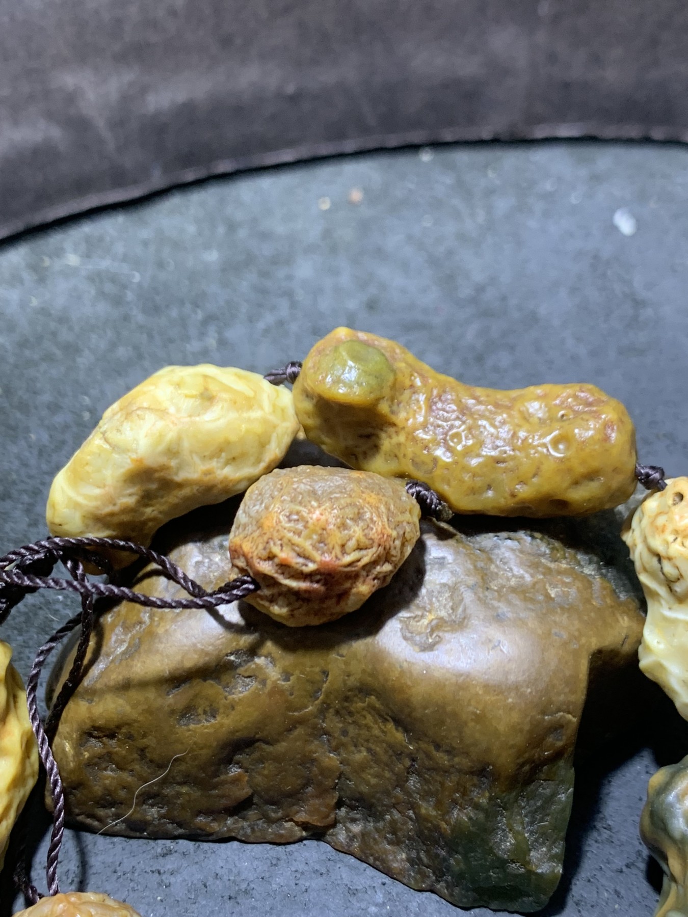 精美阿拉善管状筋脉石原石手工编织手串一条，