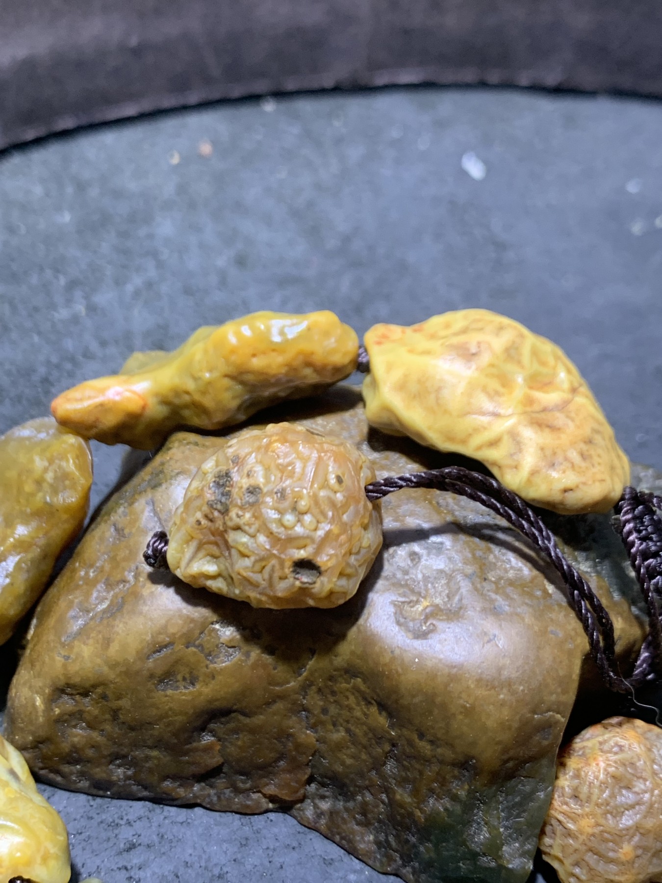 精美阿拉善管状筋脉石原石手工编织手串一条，