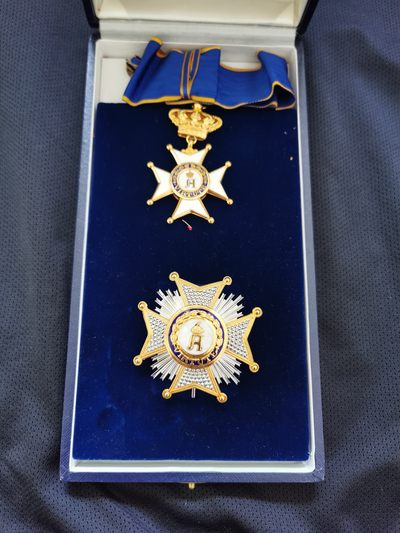 盛世勋华——号角文化勋章邮票专场拍卖第132期 - 卢森堡大军官级拿骚阿道夫功绩勋章 民事版 银制带银标 带厂标（法国Arthus-Bertrand）