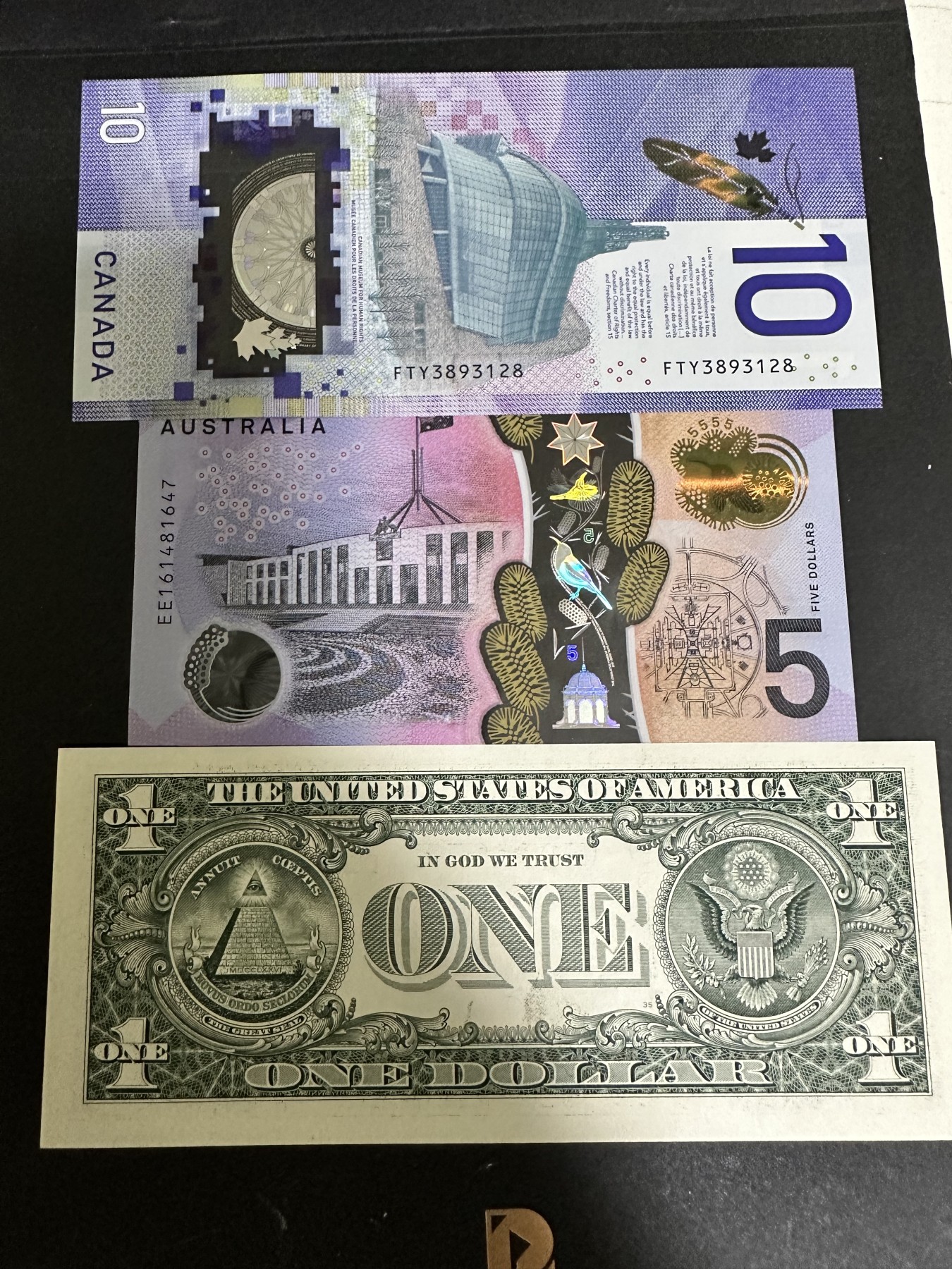 《外钞收藏家》第二百九十五期（连拍第三场） 加拿大、澳大利亚、美元三张一起 全新UNC