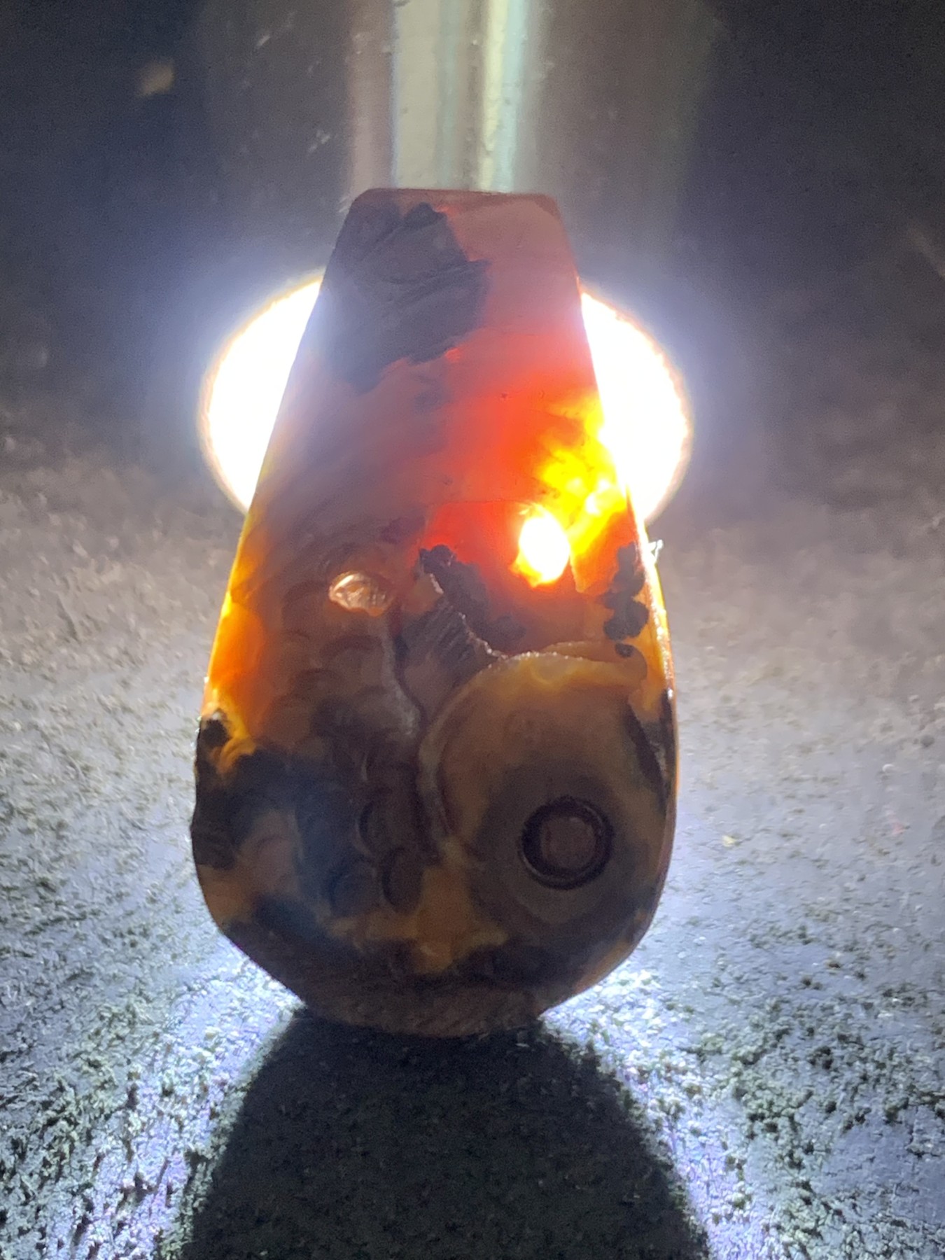 精美亚光战国红玛瑙手工俏色巧雕富贵有鱼随形一体佛头三通一个，