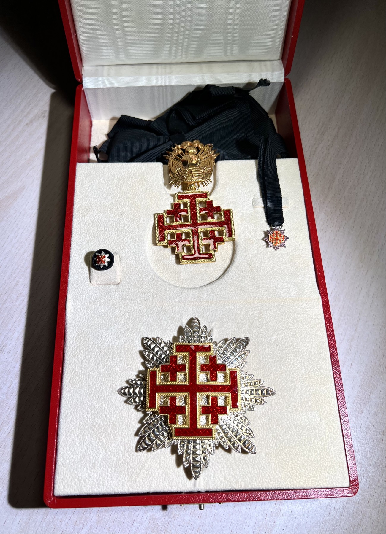 大猫徽章拍卖 第231期  梵蒂冈大十字级的圣墓骑士团勋章 银质